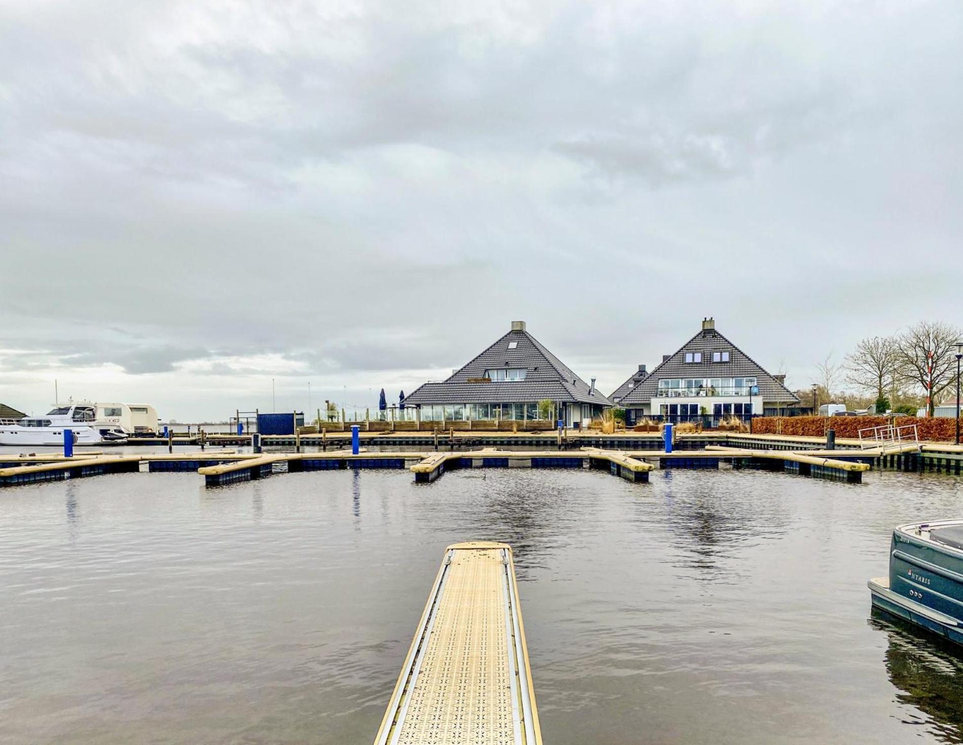 Houseboat Blue Sneekermeer Offingawier Extérieur photo